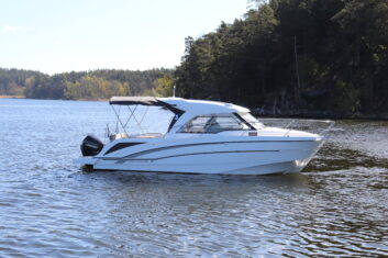 Beneteau Antares 8